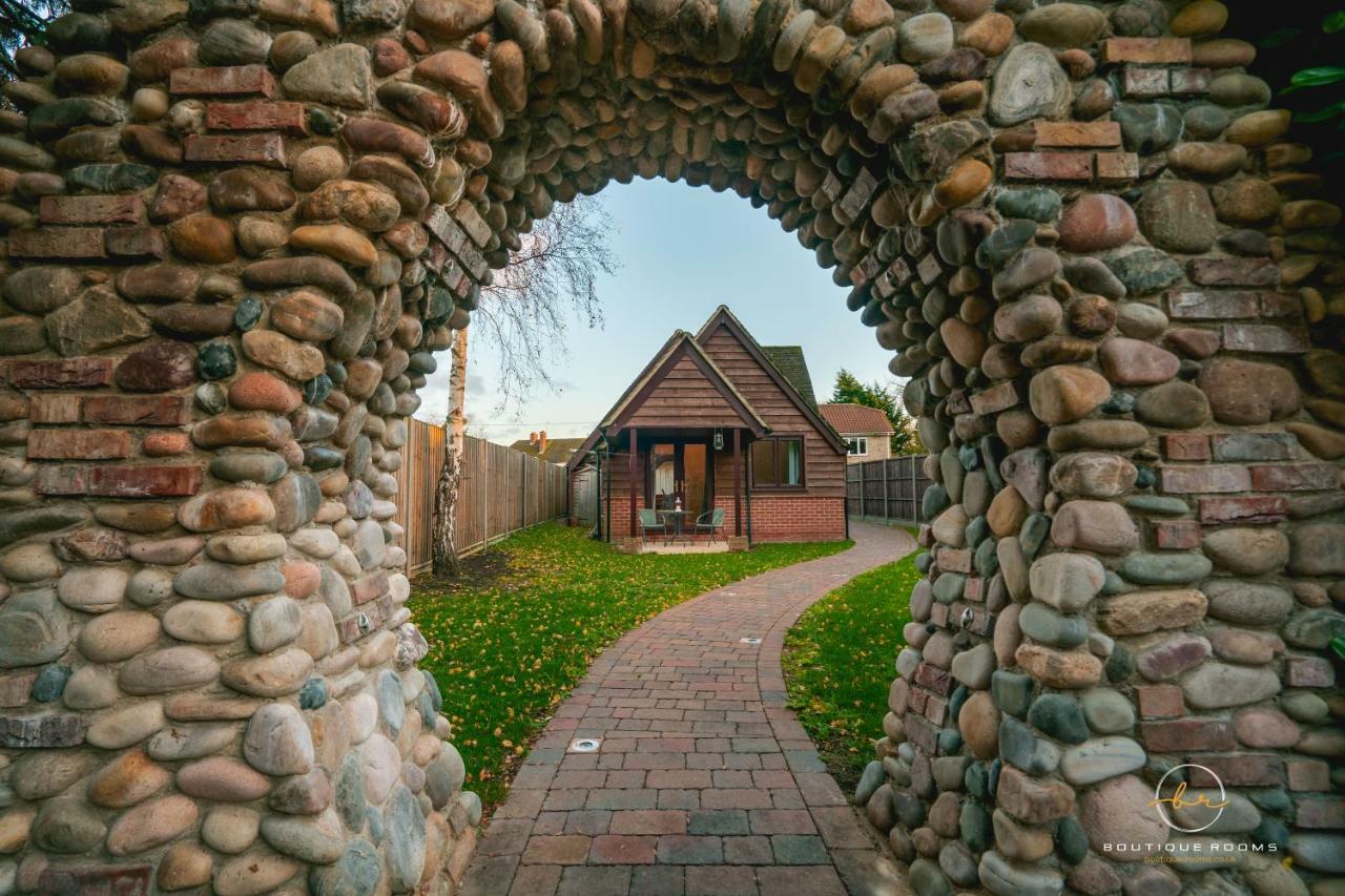 The Retreat Sauna & Hot Tub Boutique Rooms Great Paxton Екстериор снимка